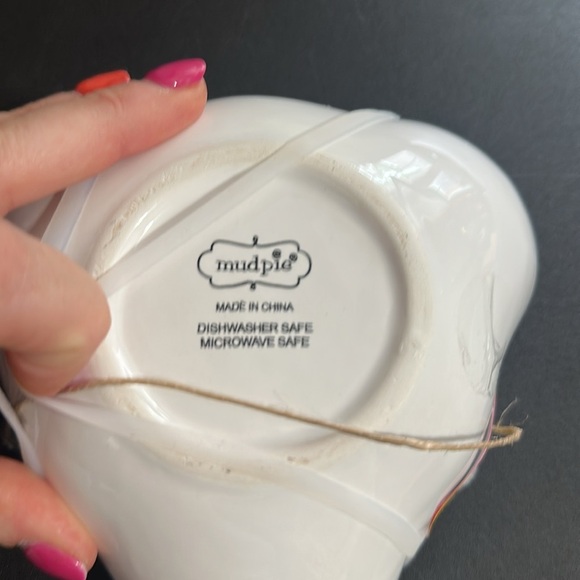 Mud pie olive and pit dish - Picture 3 of 3